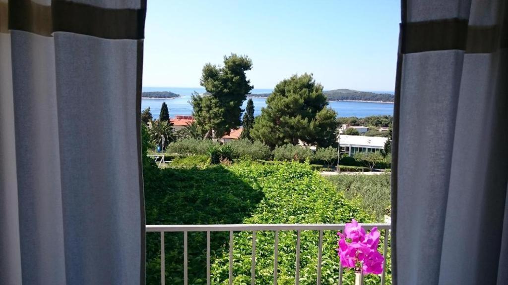 Apartments Mare 2 Hvar Town Exterior foto