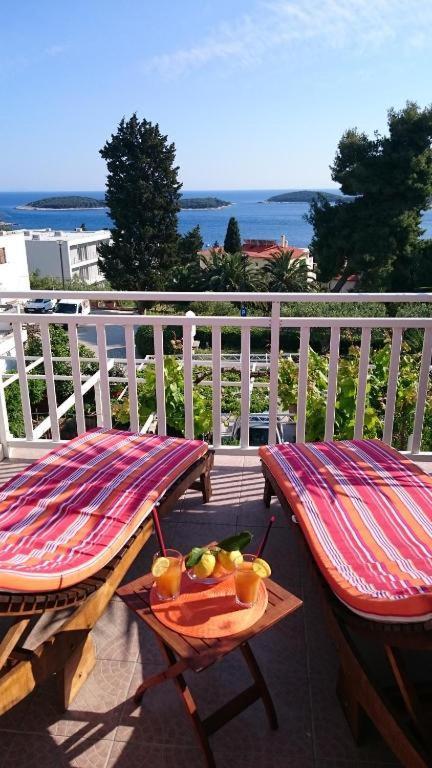 Apartments Mare 2 Hvar Town Exterior foto
