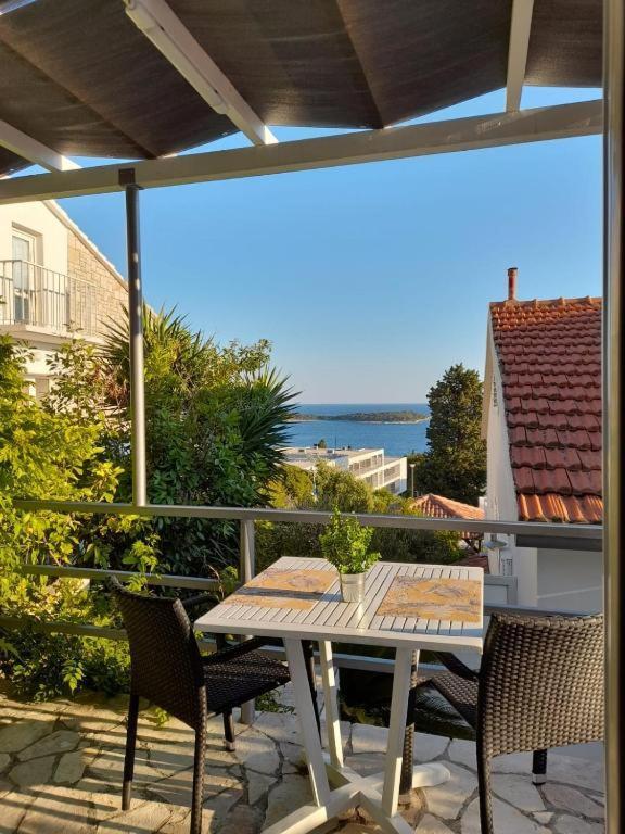 Apartments Mare 2 Hvar Town Exterior foto