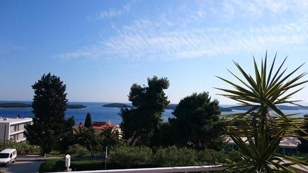 Apartments Mare 2 Hvar Town Exterior foto