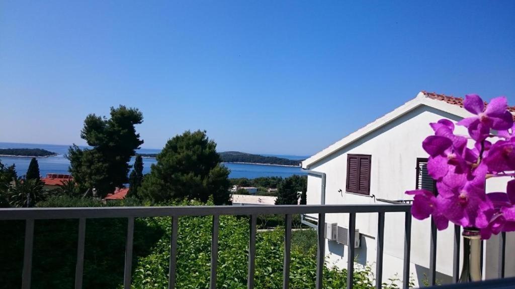 Apartments Mare 2 Hvar Town Exterior foto